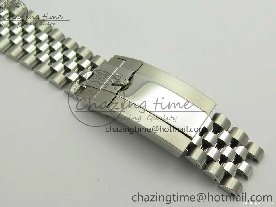 Best AAA Replica Sites GMT-Master Bezel Ceramic Black BPF Bracelet on Green Jubilee 126710 3347 SS Dial A II UrbanChic Black BLRO SS 1225